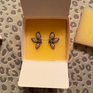 Stella& Dot Pave Petal Ring (Medium/Large)